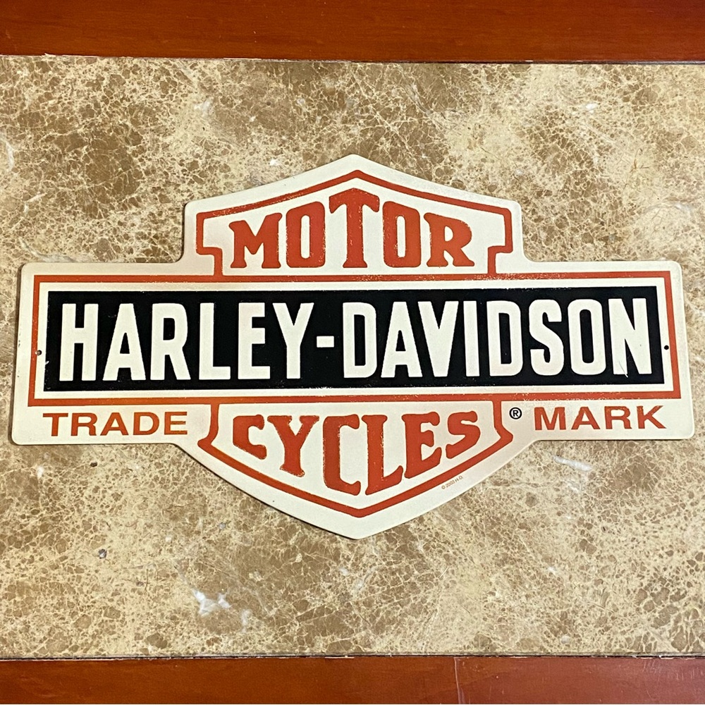 HARLEY DAVIDSON VINTAGE ANDE ROONEY COLLECTABLE SHIELD AND BAR METAL SIGN